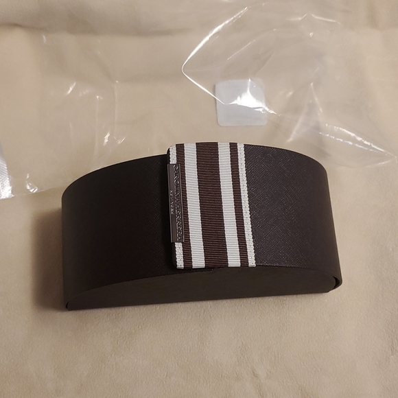 Carolina Herrera Women's Butterfly Brown Gradient Sunglasses - Picture 5 of 8